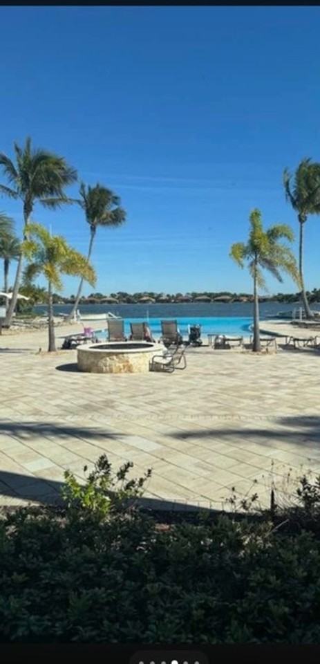 229 Vinadio Blvd - Photo 5 of 33