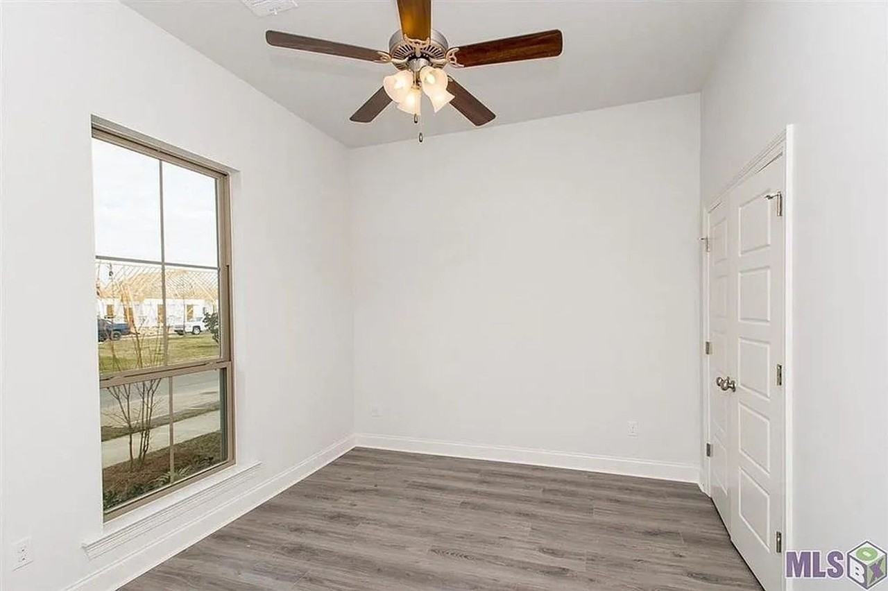 1474 Partierre Ln N - Photo 3 of 10