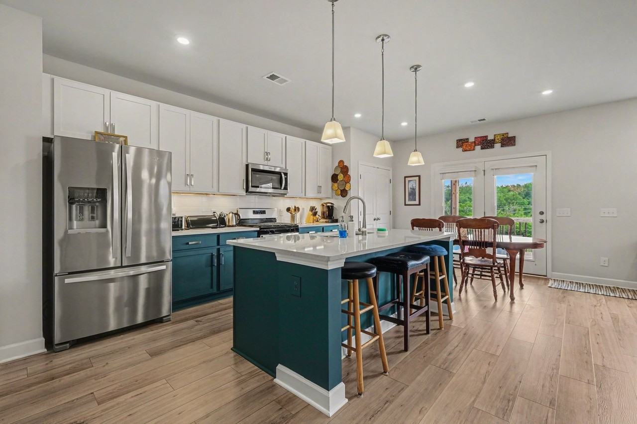 139 Millbrook Dr - Photo 4 of 26