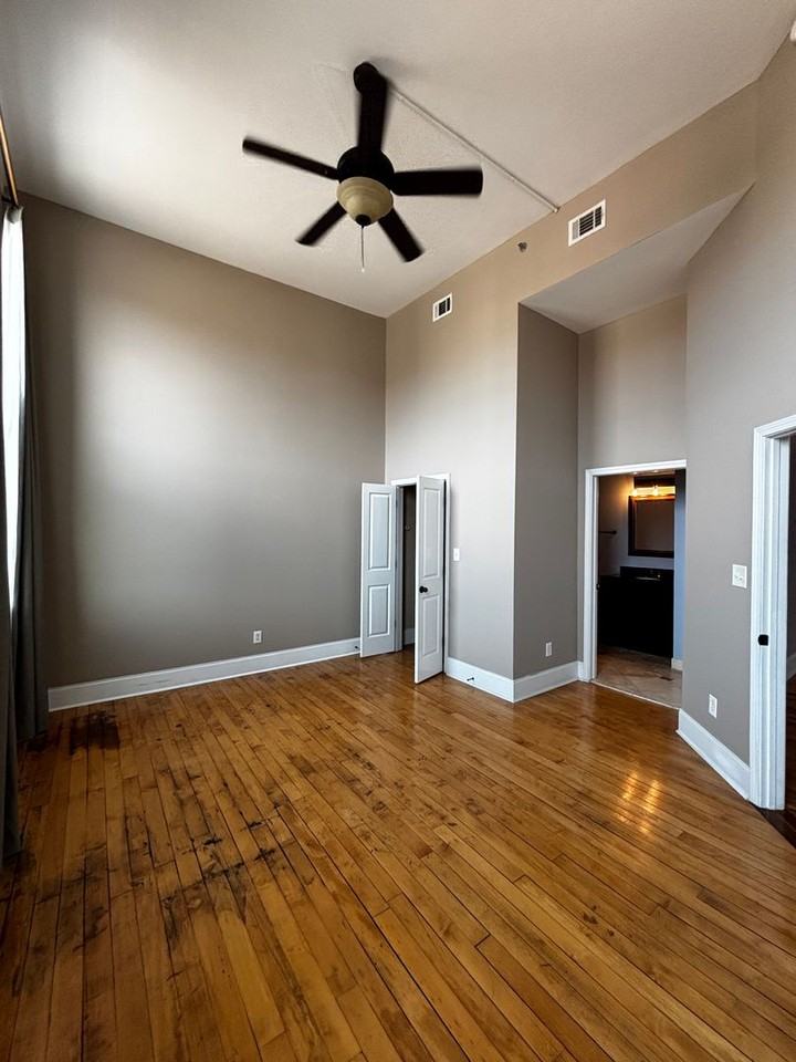 936 Broad St - Photo 7 of 14