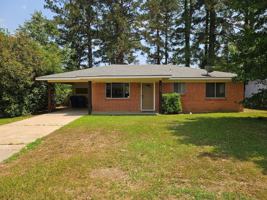 featured image of 404 Magnolia St