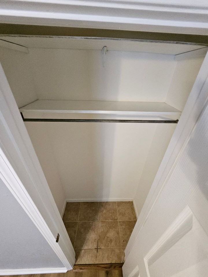 404 Magnolia St - Photo 6 of 18