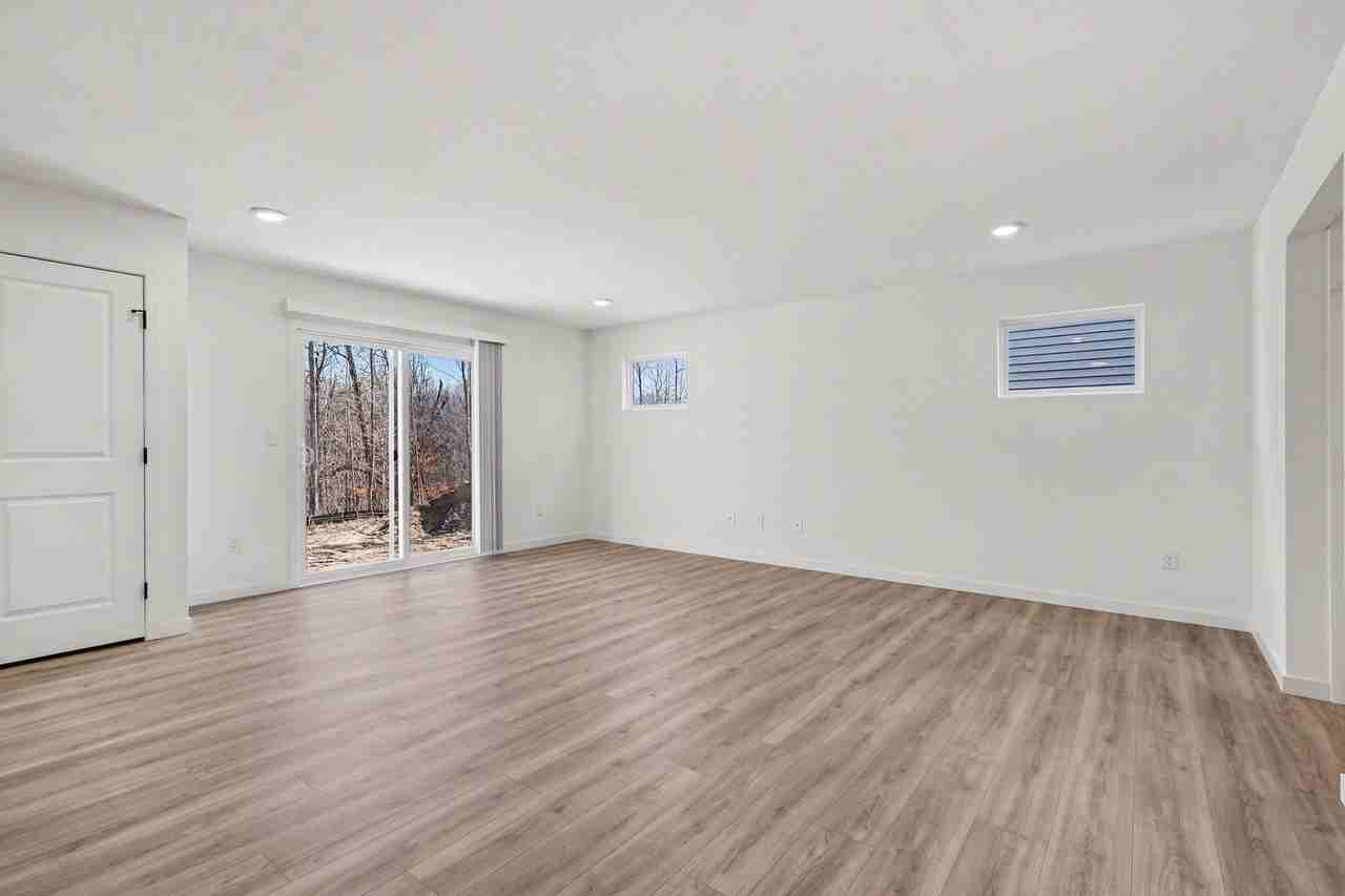 351 Sherman St - Photo 7 of 26