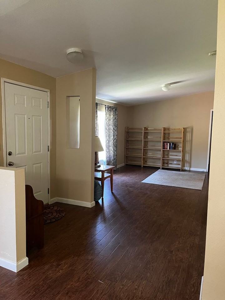 1449 Anderson Ave - Photo 4 of 17