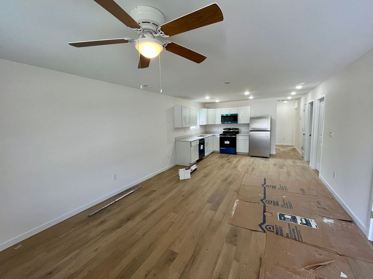 24 Modern St - Photo 3 of 10