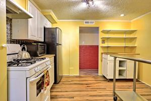 featured image of 1508 Edith Blvd Ne