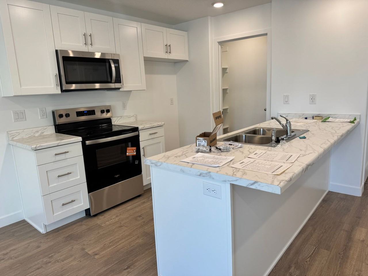 2814 E Fireweed Ln - Photo 6 of 22