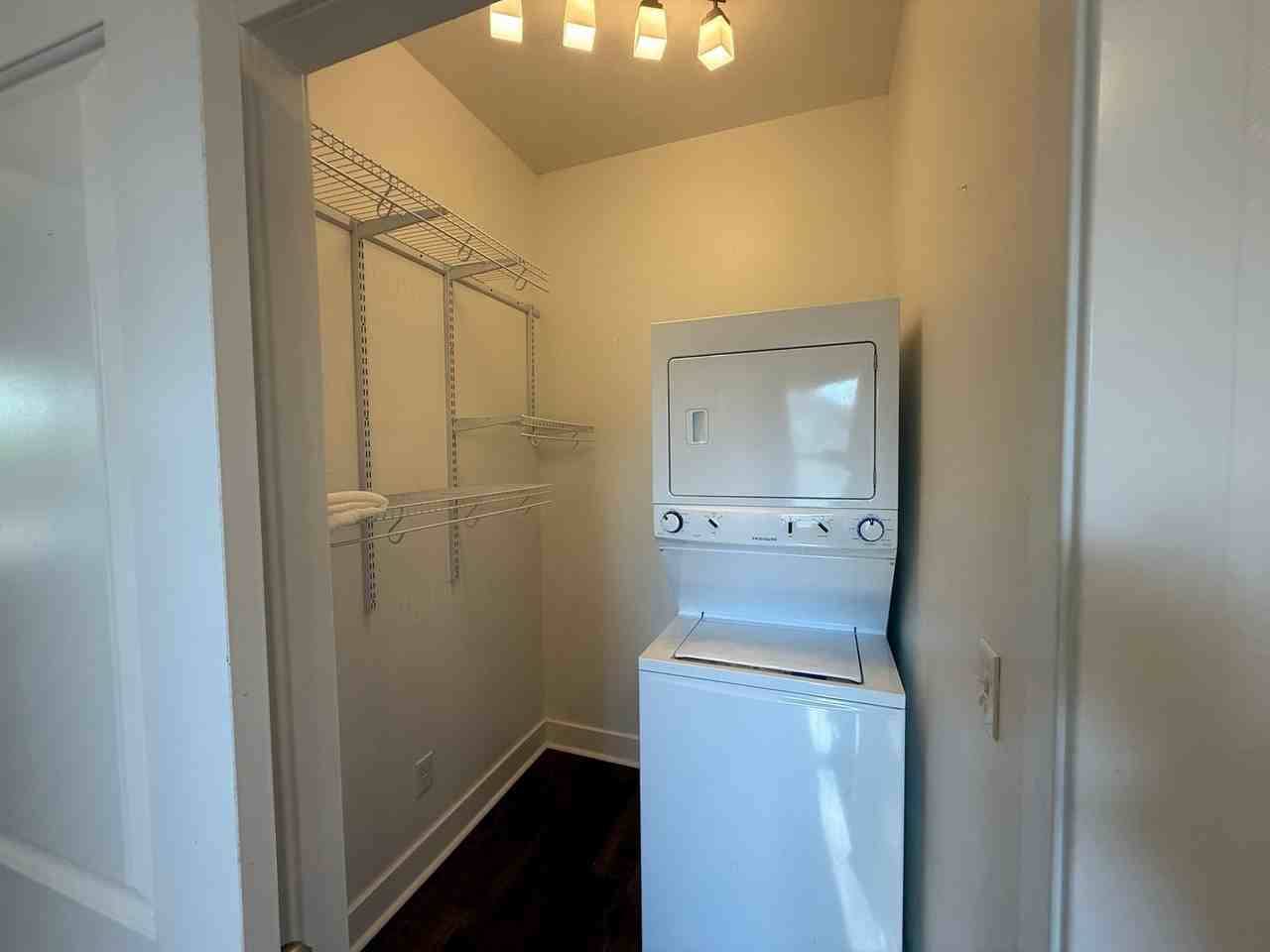 101 E 19th St - Photo 7 of 12