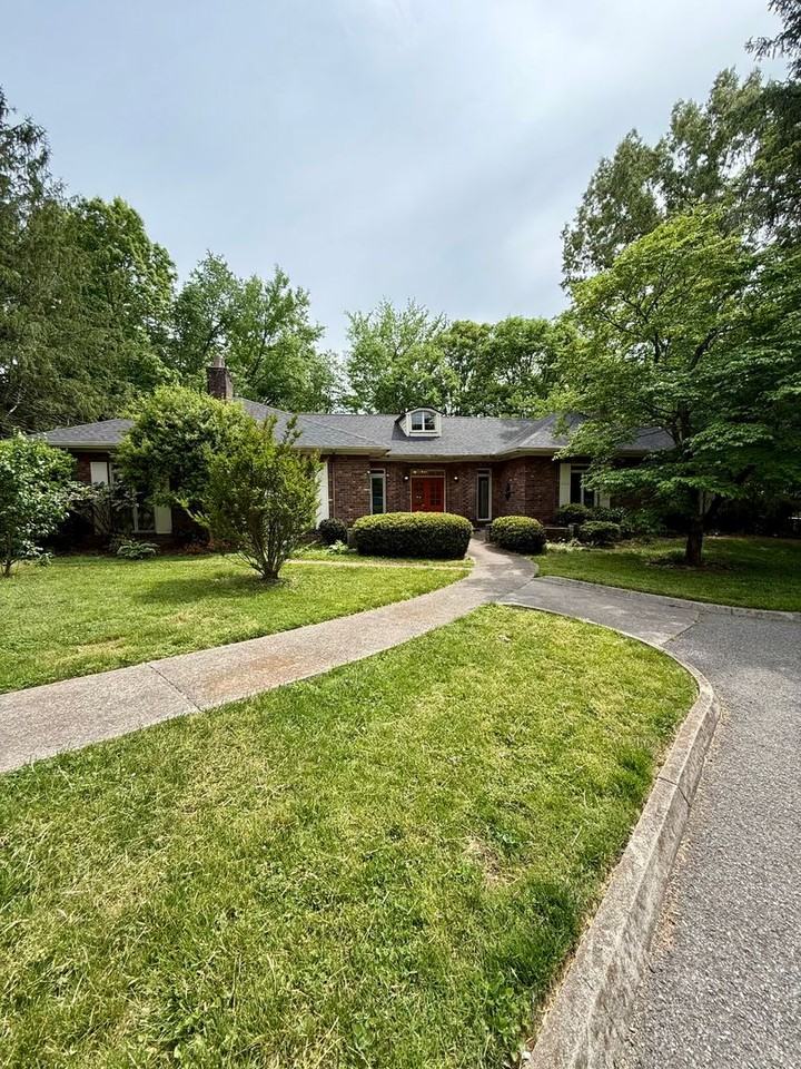7703 W Ogg Rd - Photo 2 of 27