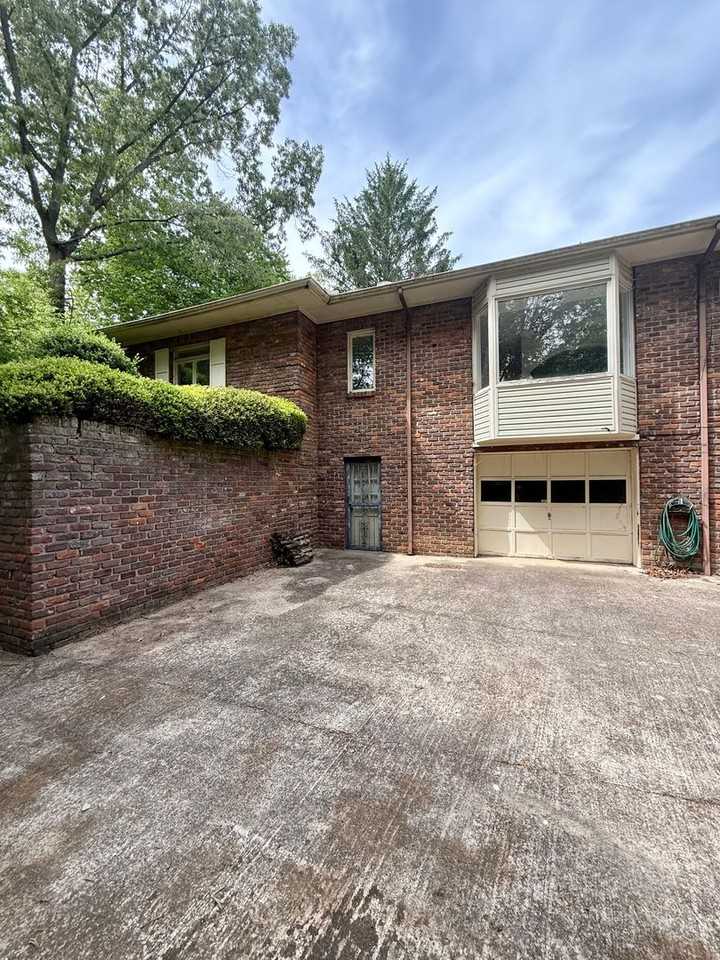 7703 W Ogg Rd - Photo 7 of 27