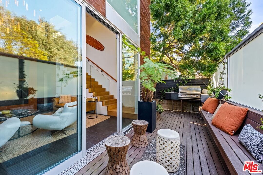 1220 Cabrillo Ave #1 - Photo 2 of 21