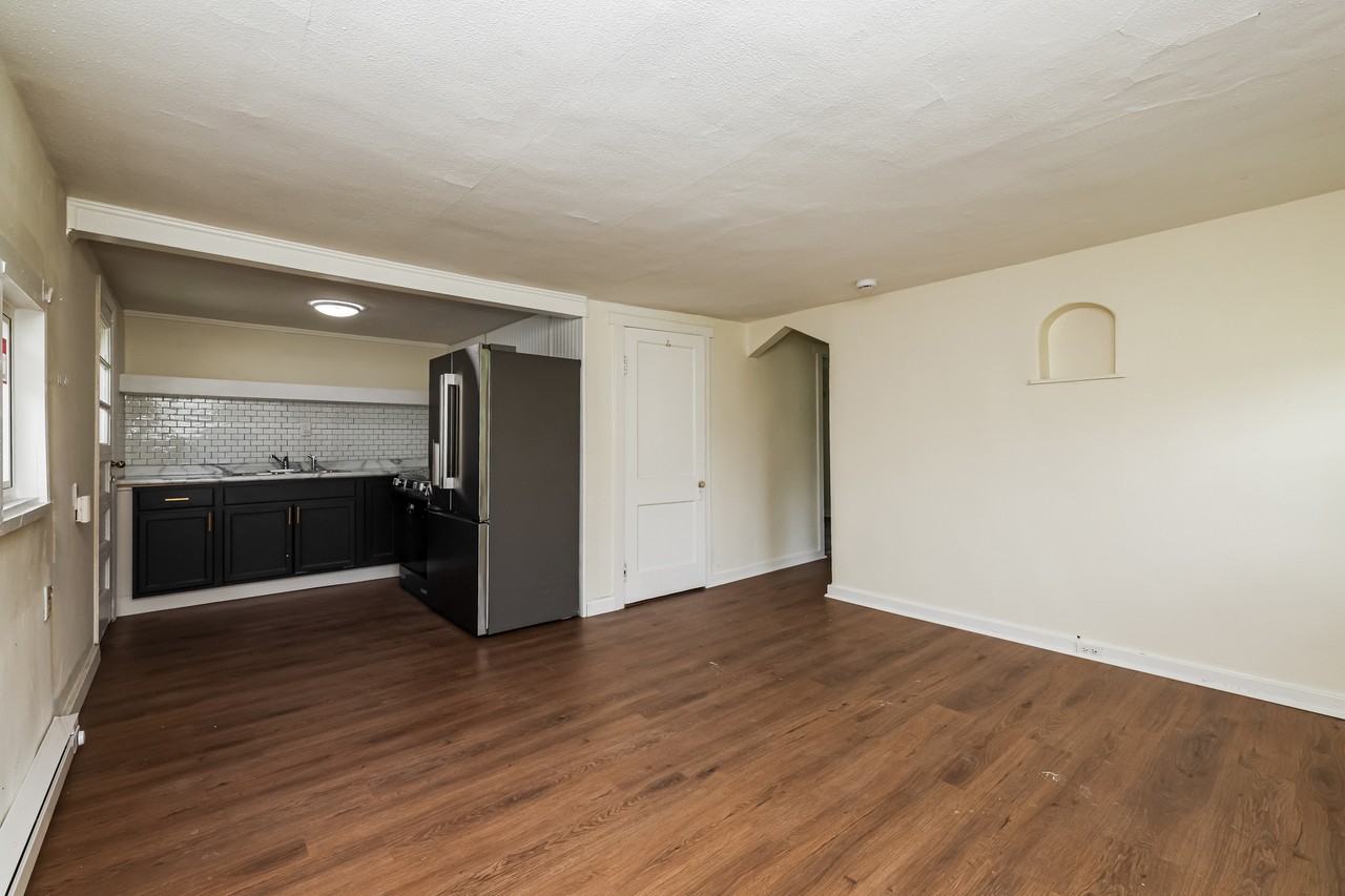 148 Burgess Ave #1 - Photo 3 of 15