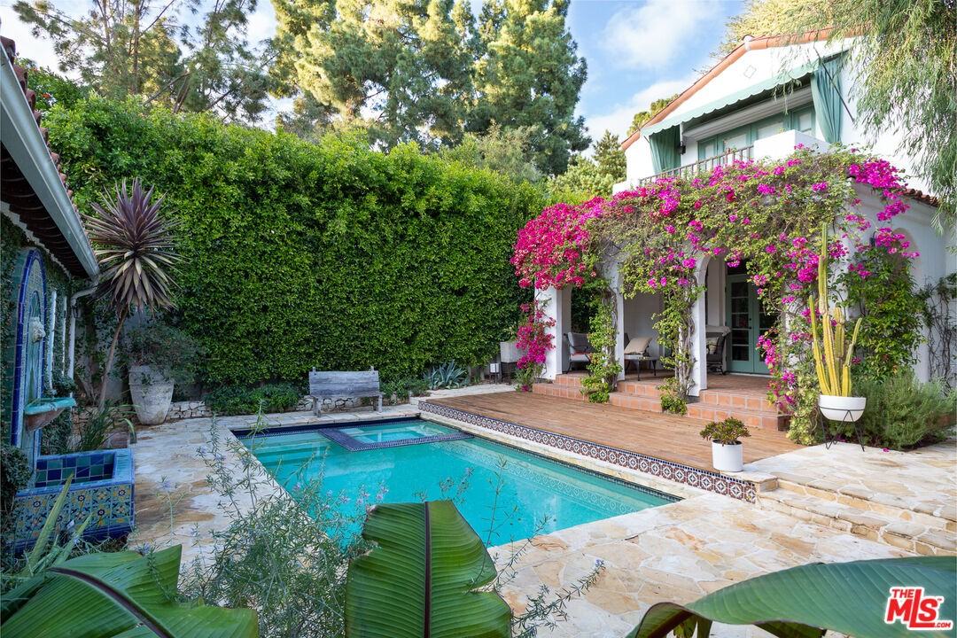 408 17th St #1 - Photo 6 of 50