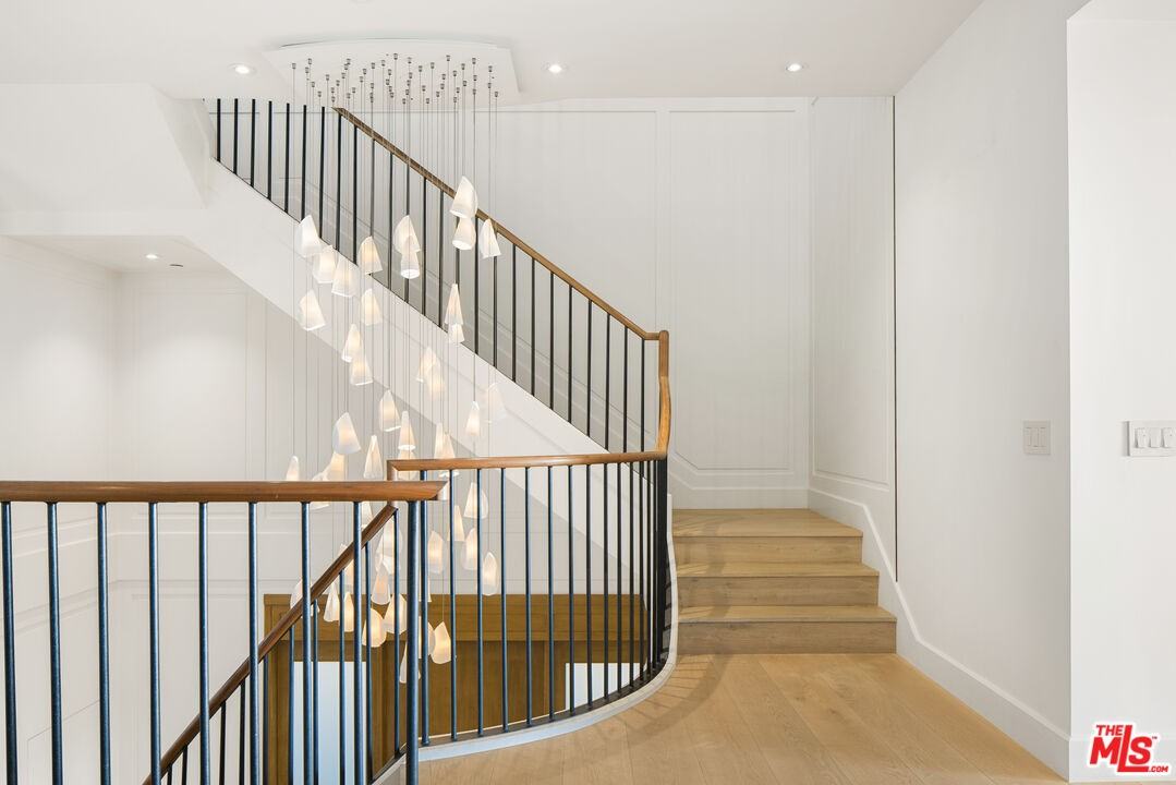 1347 Palisades Beach Rd #1 - Photo 7 of 50