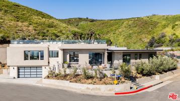 featured image of 1205 Las Lomas Pl #1