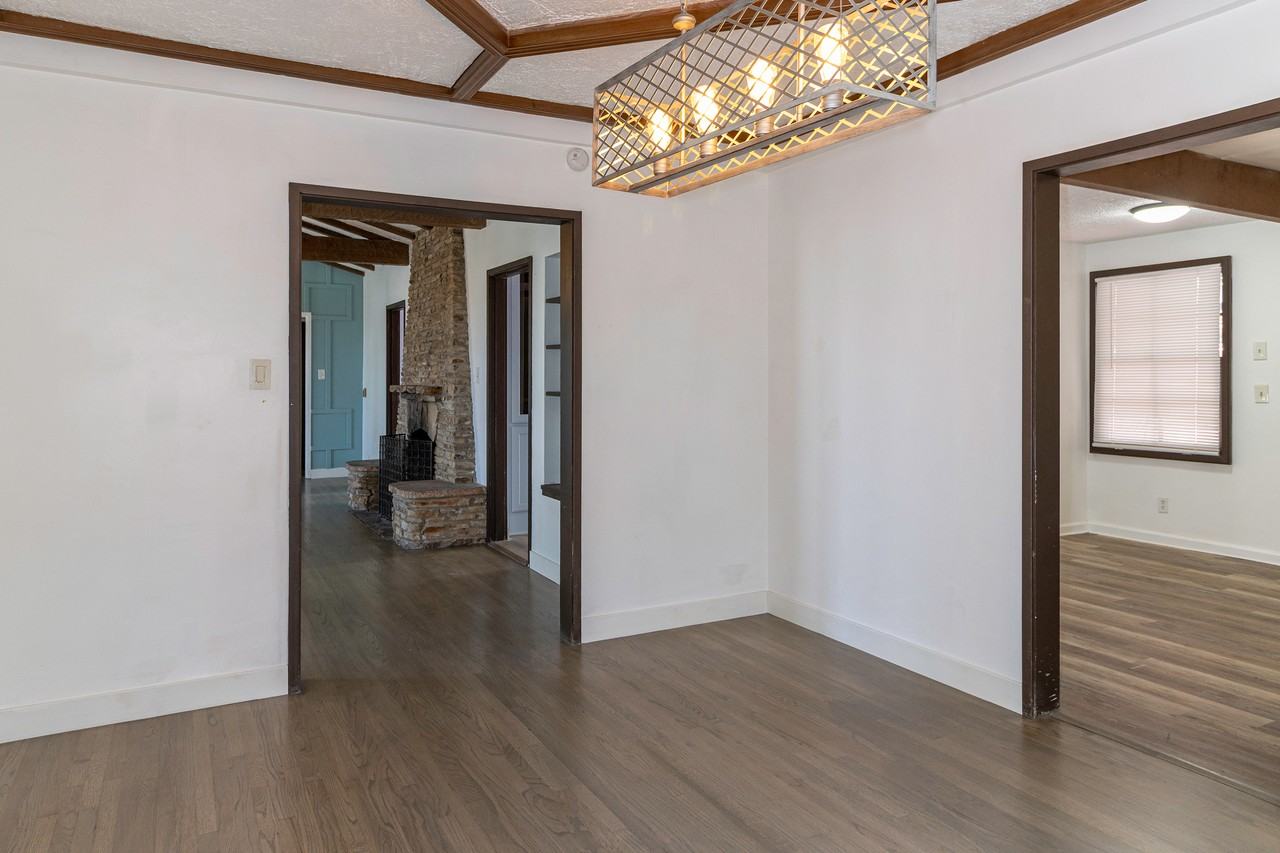 3940 Hubert Ave #1 - Photo 7 of 30