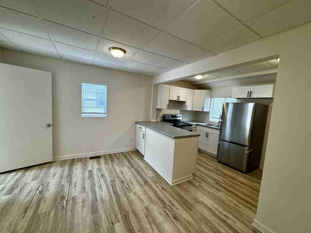 907 E Taylor St #1 - Photo 5 of 11
