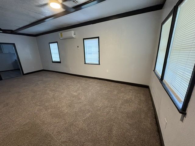 904 Sw G Ave #1 - Photo 4 of 10