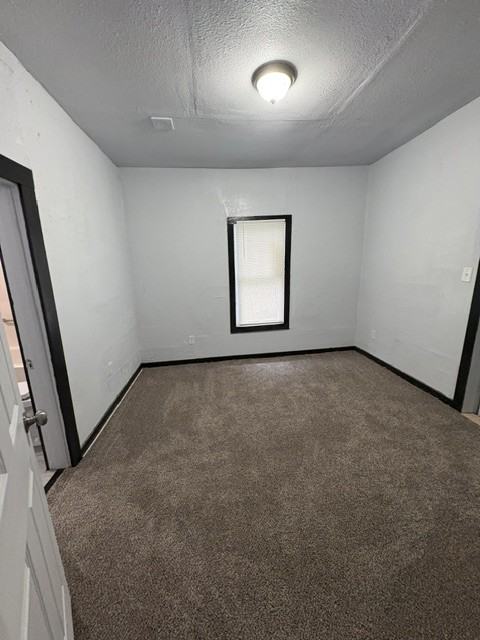 904 Sw G Ave #1 - Photo 7 of 10