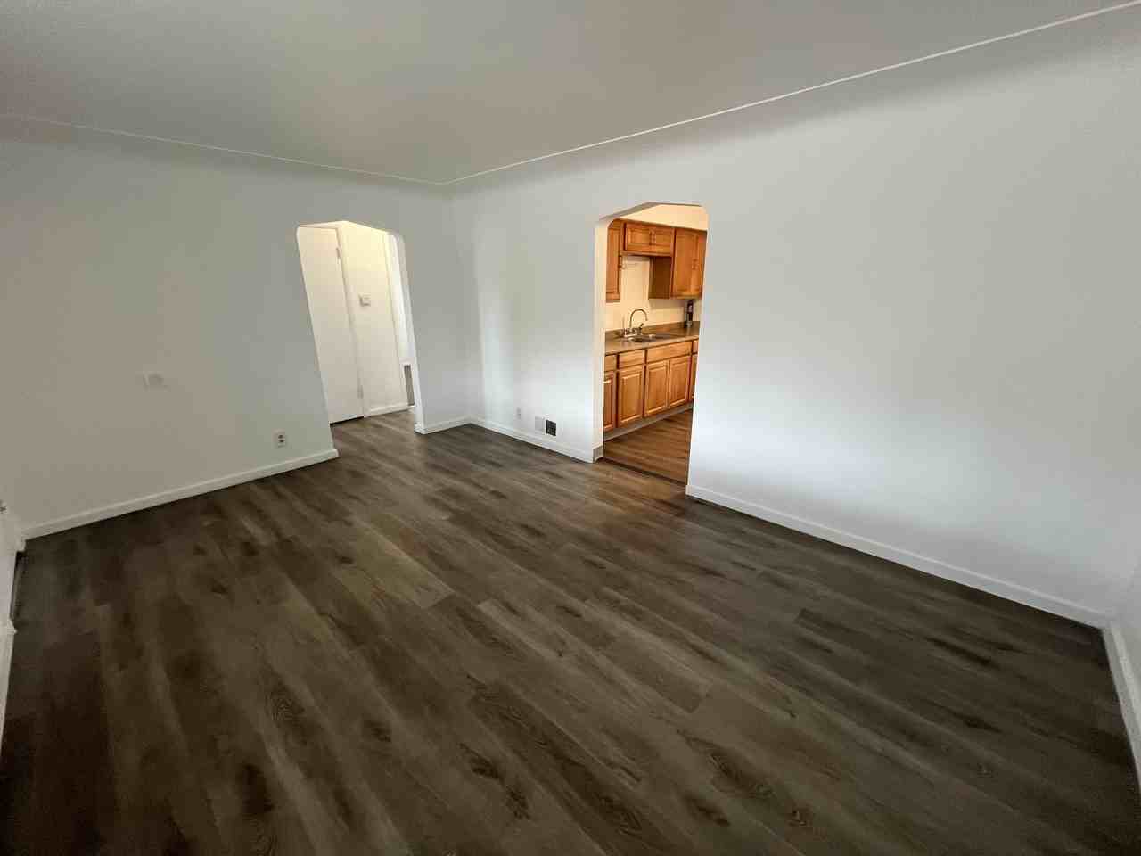 904 Sheridan Blvd - Photo 5 of 15