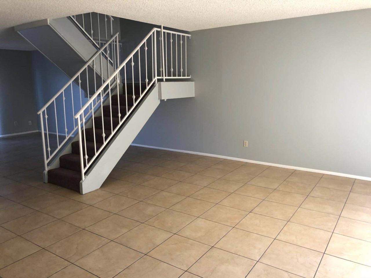4303 W Solano Dr N #1 - Photo 4 of 9