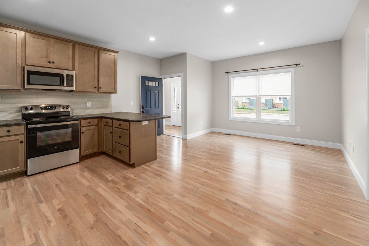 160A Warwick St #1 - Photo 5 of 34
