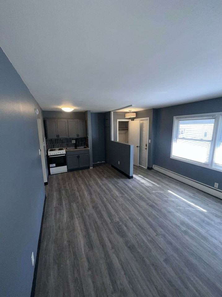 1952 Maryland Ave E #12 - Photo 3 of 19
