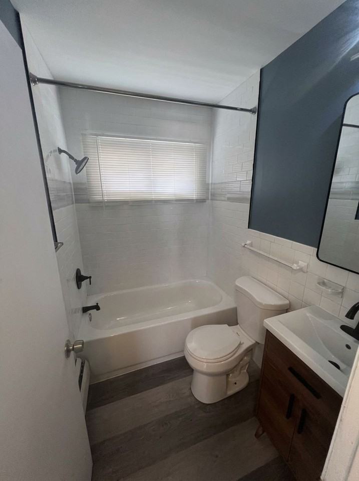 1952 Maryland Ave E #12 - Photo 5 of 19