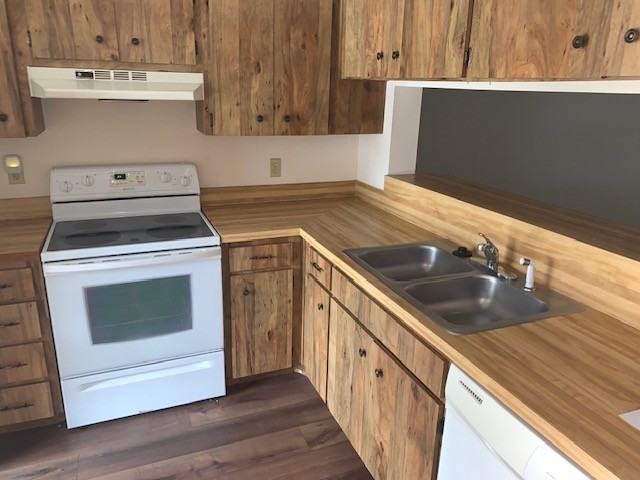 285 Rogers Ct #1 - Photo 2 of 9