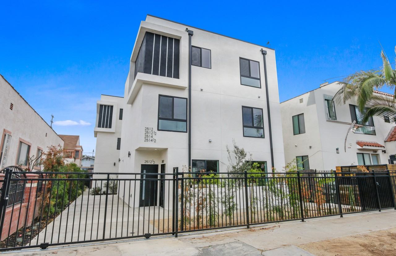 2512 1/2 Pennsylvania Ave