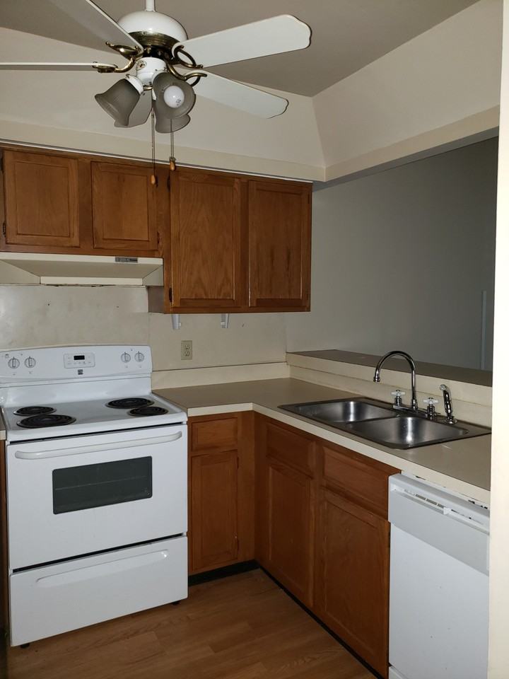 3523 Colony Cove Trl W #1 - Photo 7 of 19