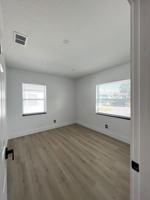 featured image of 321 14th Ave S #4