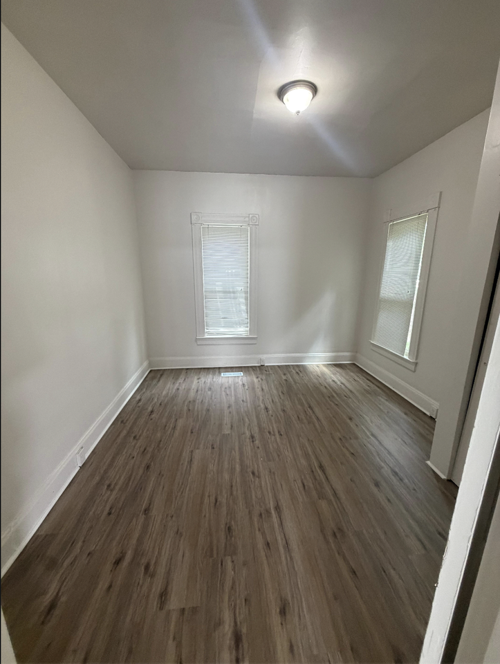 764 S Wayne St #1 - Photo 7 of 18