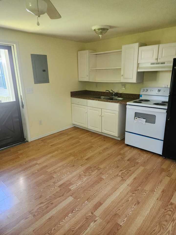 20 Wing St #A - Photo 4 of 13