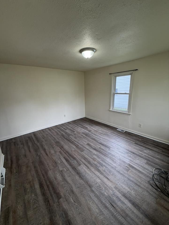 407 Winton Ave #1 - Photo 3 of 6