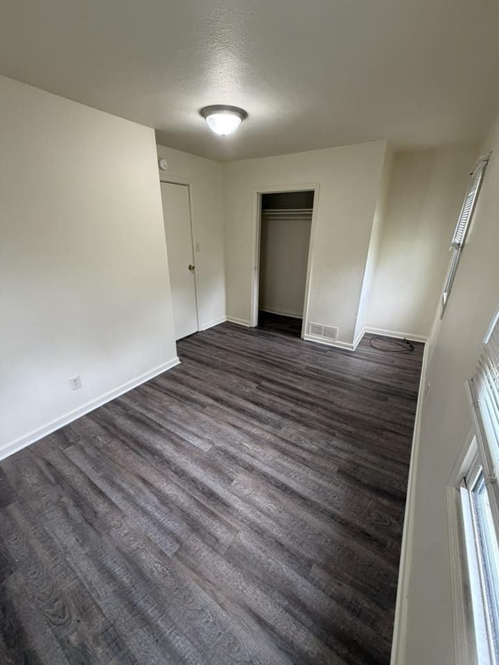 407 Winton Ave #1 - Photo 5 of 6