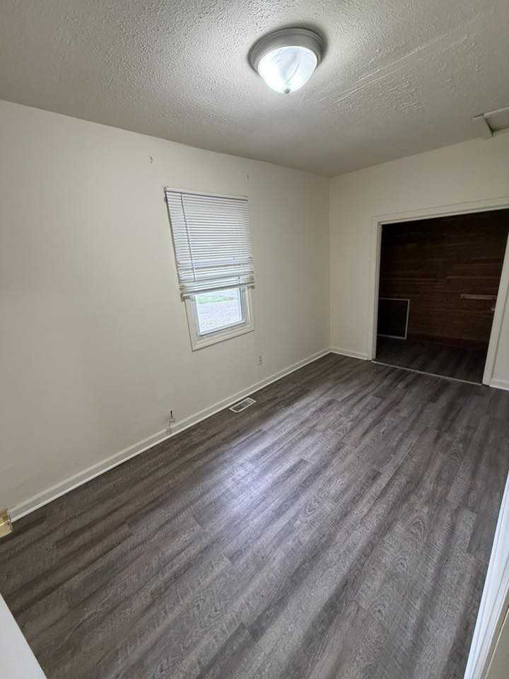 407 Winton Ave #1 - Photo 6 of 6