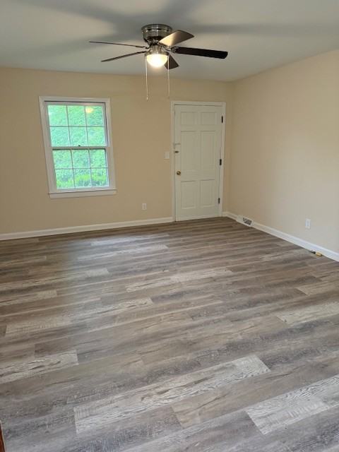 702 Kildee Dr #1 - Photo 4 of 9