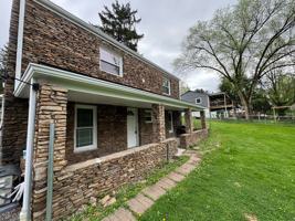 featured image of 233 Willowdale Rd #2