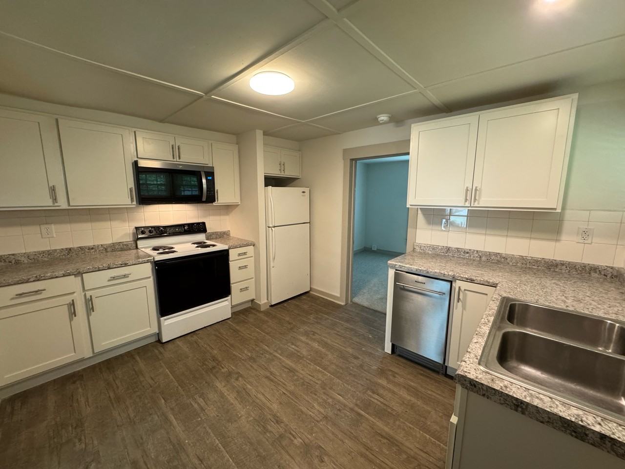 233 Willowdale Rd #2 - Photo 4 of 10