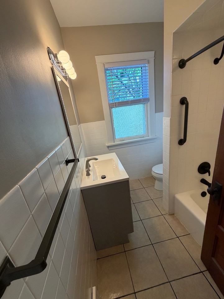 222 State St #222 - Photo 5 of 9