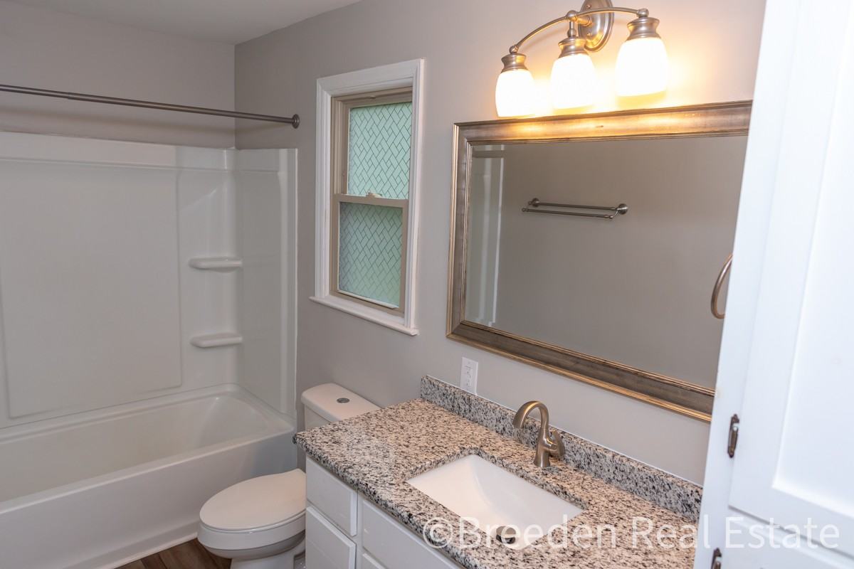 112 Woodman St #1 - Photo 6 of 11