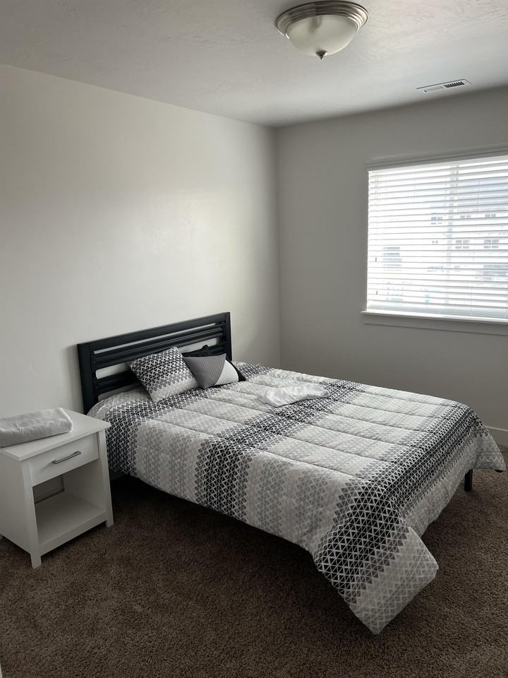 822 E 380 S #1 - Photo 5 of 15