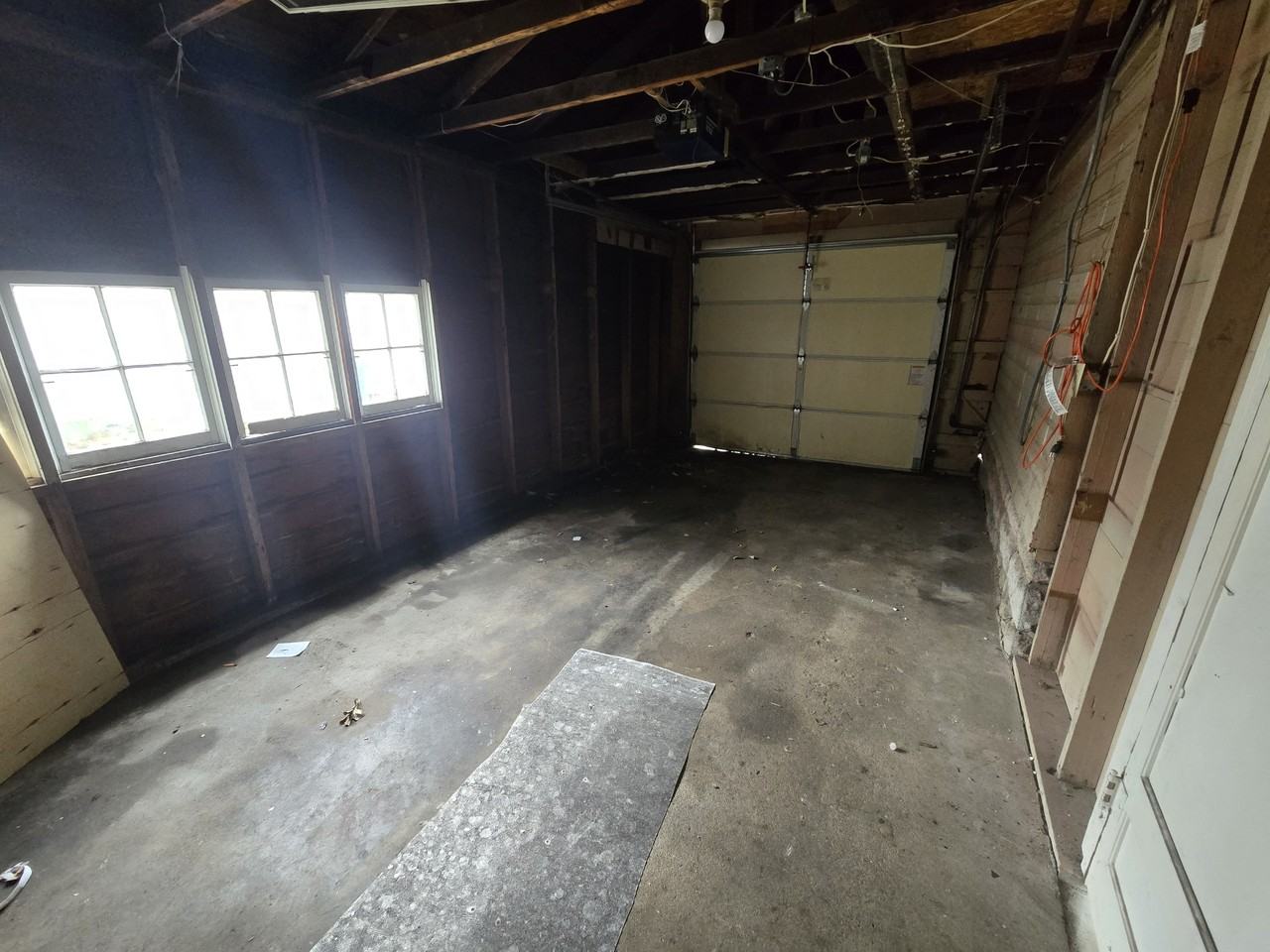 303 S Dudley St - Photo 7 of 9