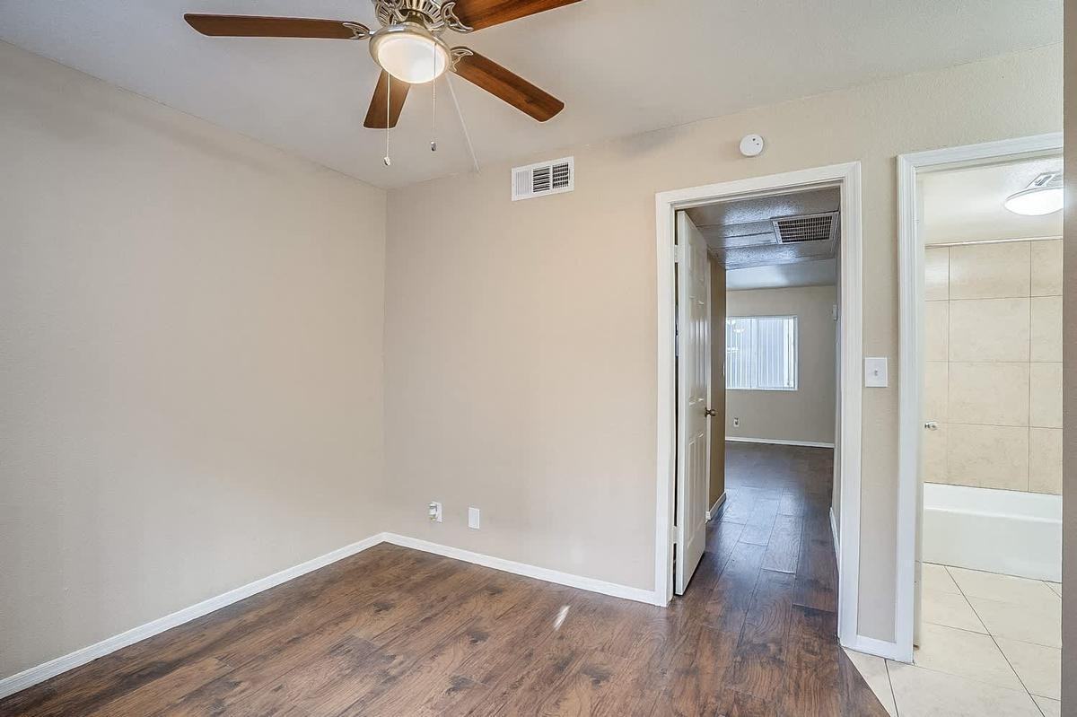 2929 N 36th St Apt 1 - Photo 5 of 15