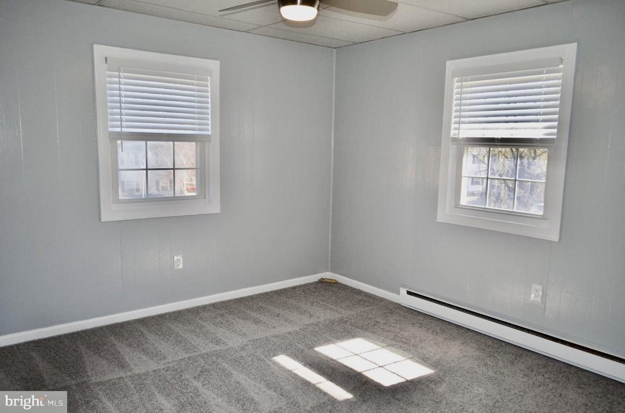 415 Aspen St #1 - Photo 4 of 10