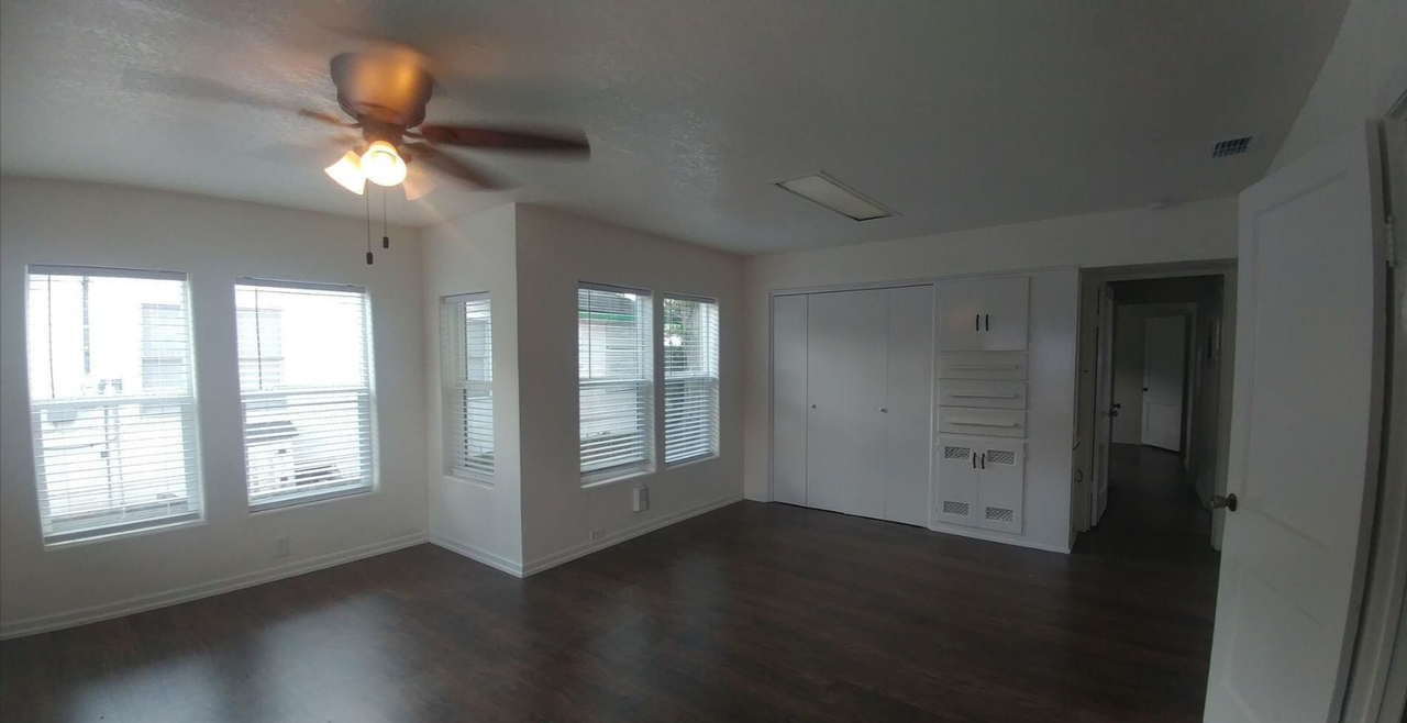 134 Ward Ave - Photo 4 of 7