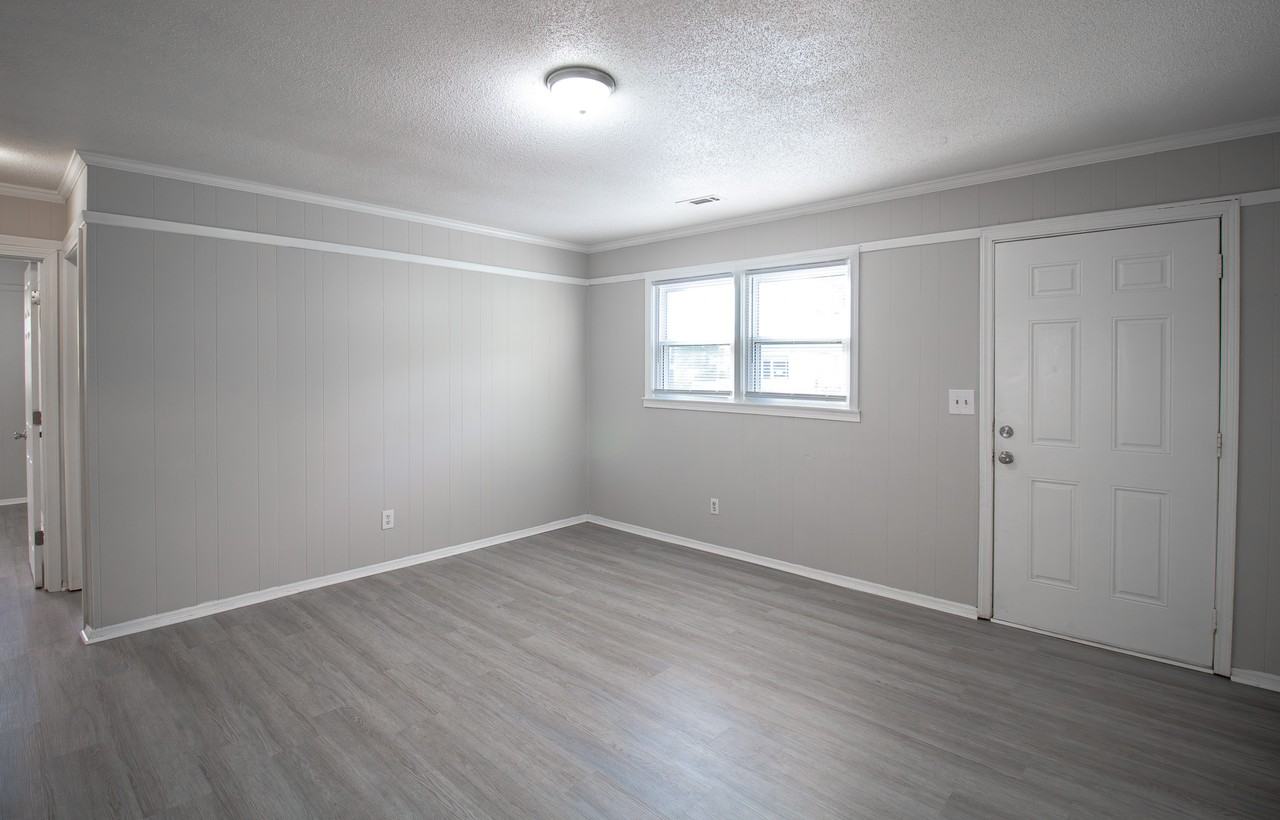 1446 Francis Marion Rd #1 - Photo 4 of 15