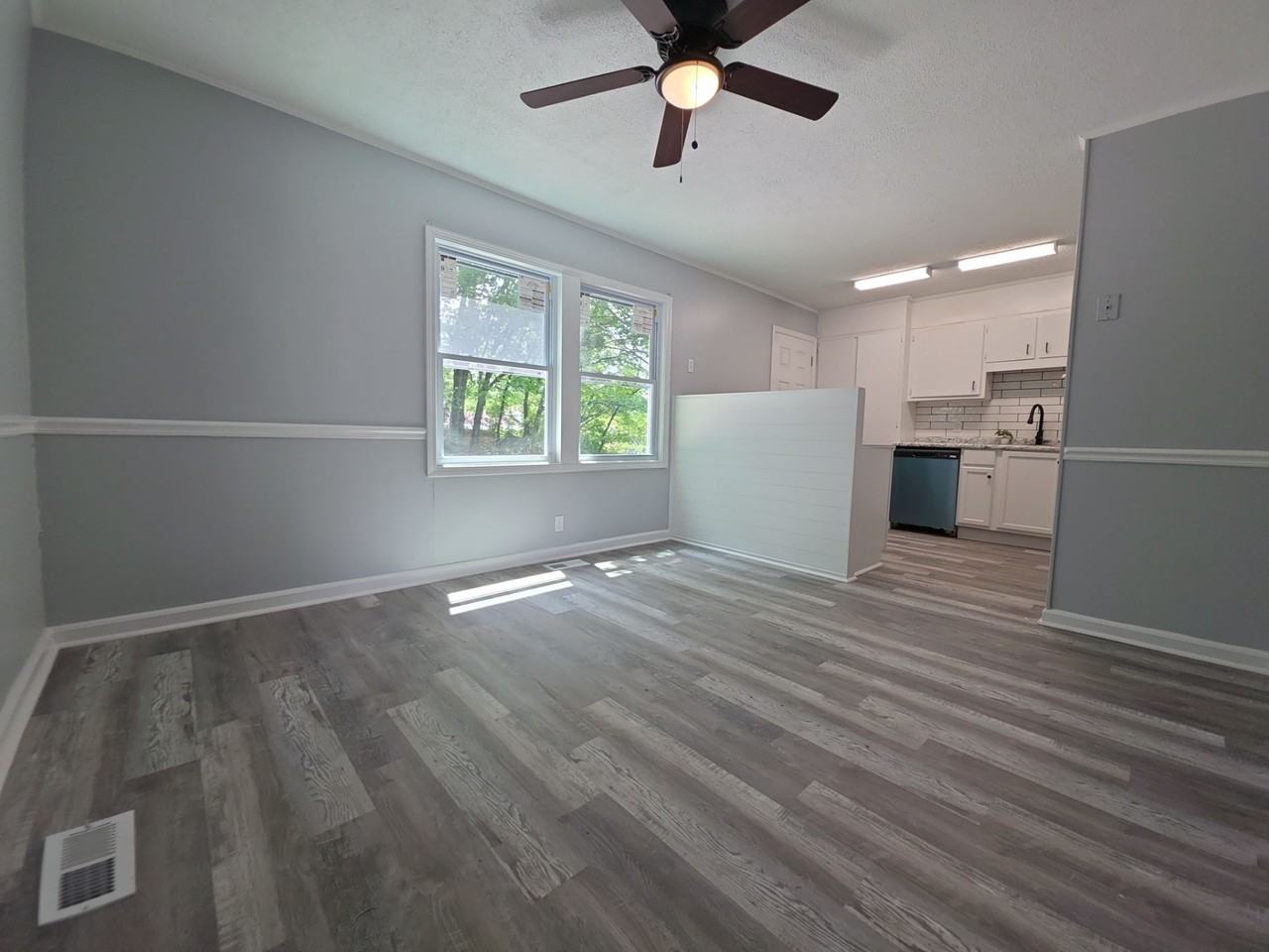 307 Mockingbird Rd Se #1 - Photo 5 of 14