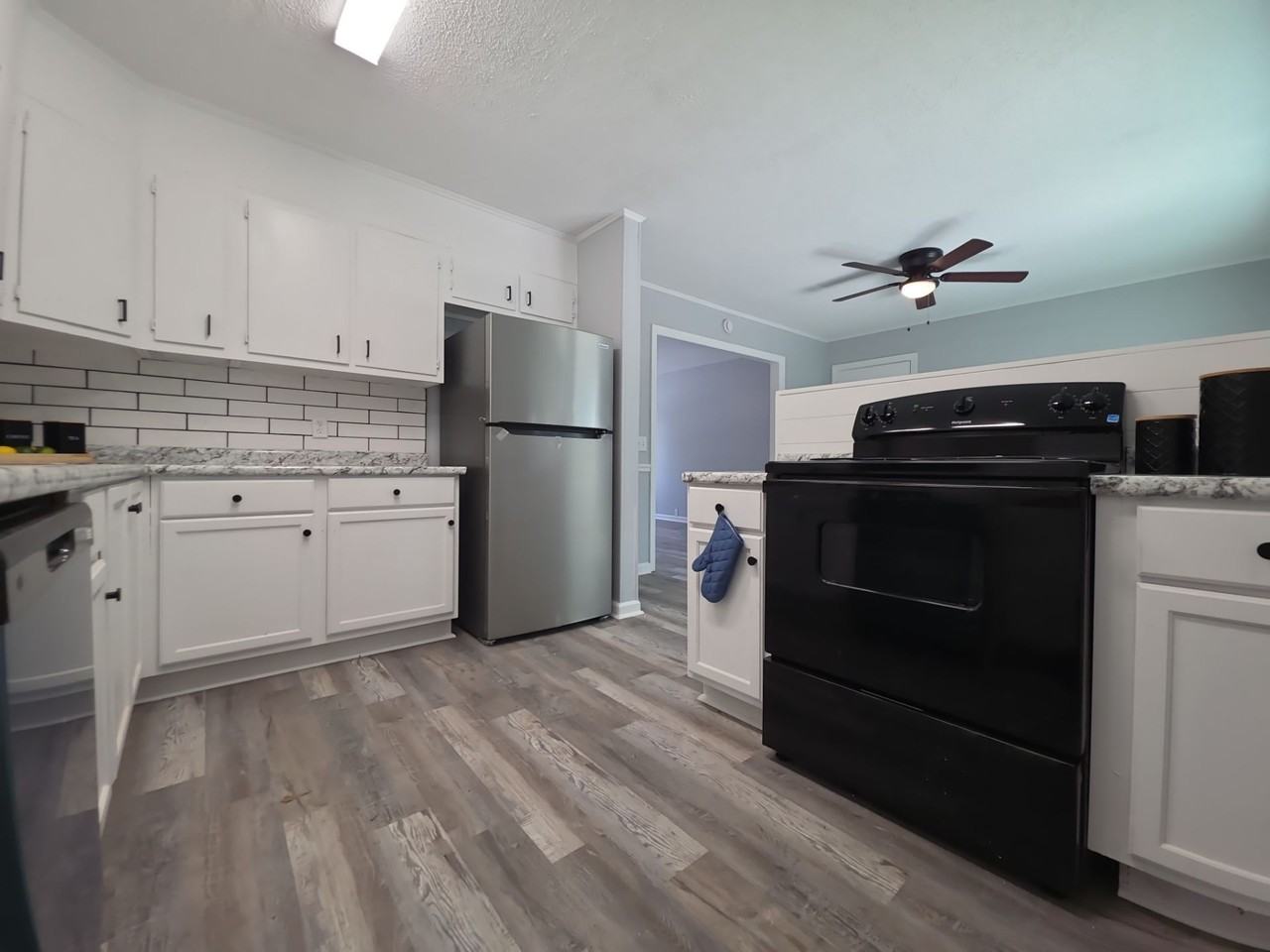 307 Mockingbird Rd Se #1 - Photo 6 of 14